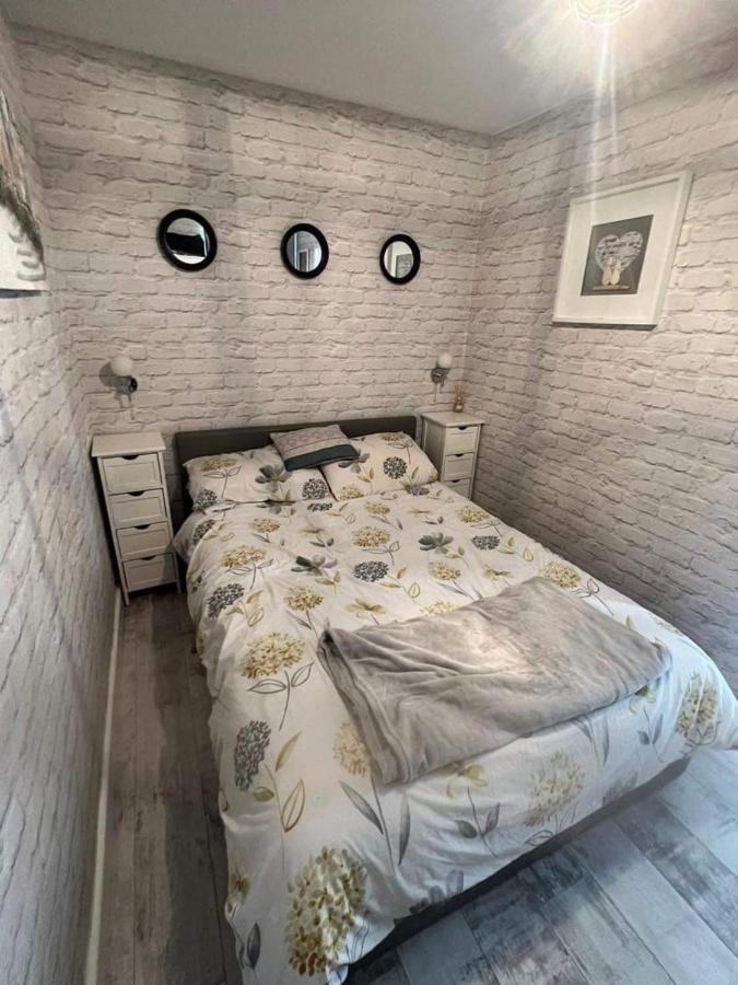 Stunning One Bed Modern & Contemporary Chalet 브리들링턴 외부 사진