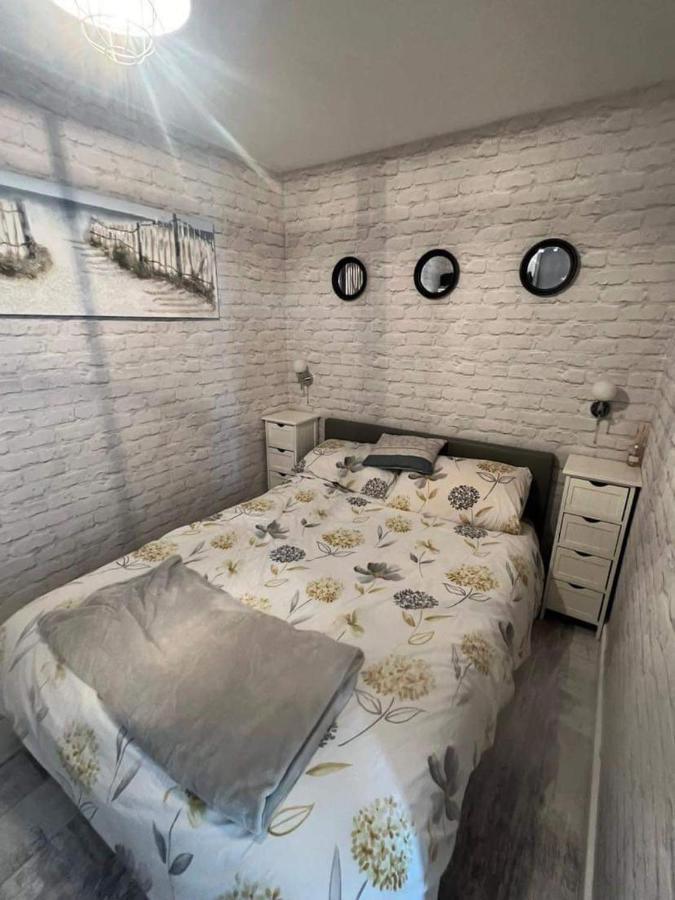 Stunning One Bed Modern & Contemporary Chalet 브리들링턴 외부 사진