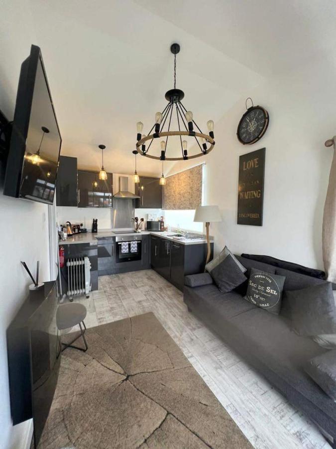 Stunning One Bed Modern & Contemporary Chalet 브리들링턴 외부 사진