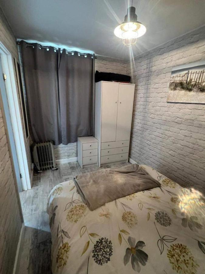 Stunning One Bed Modern & Contemporary Chalet 브리들링턴 외부 사진