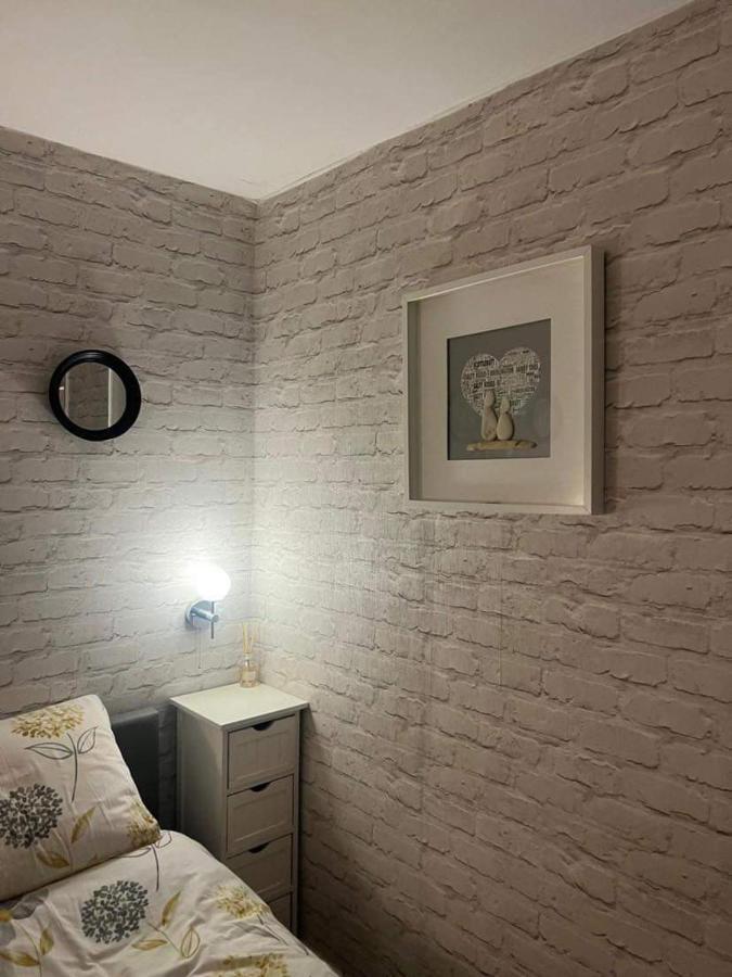 Stunning One Bed Modern & Contemporary Chalet 브리들링턴 외부 사진