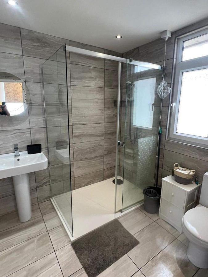 Stunning One Bed Modern & Contemporary Chalet 브리들링턴 외부 사진